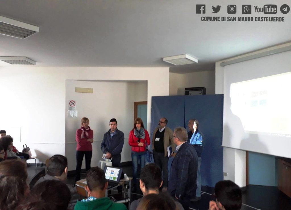 San Mauro Castelverde: A scuola per affrontare il tema della “Raccolta differenziata”