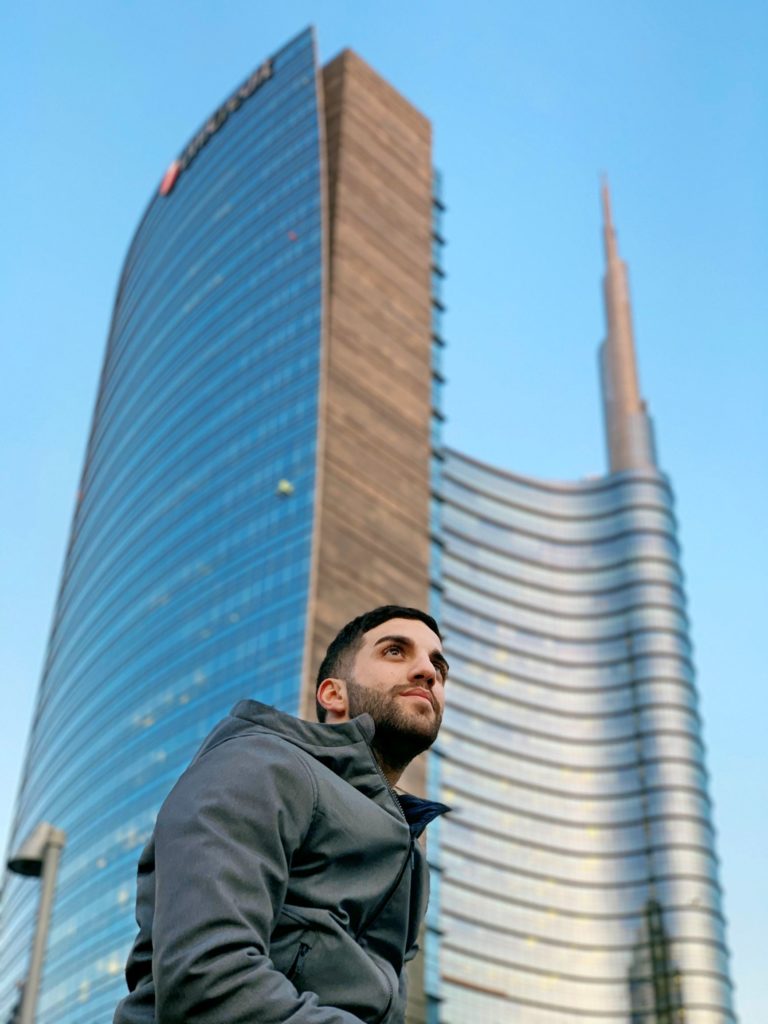 “Cara mamma…. so che mi aspettavi”,la lettera di Ivan D’Ignoti, giovane regista siciliano, che ha deciso di rimanere a Milano