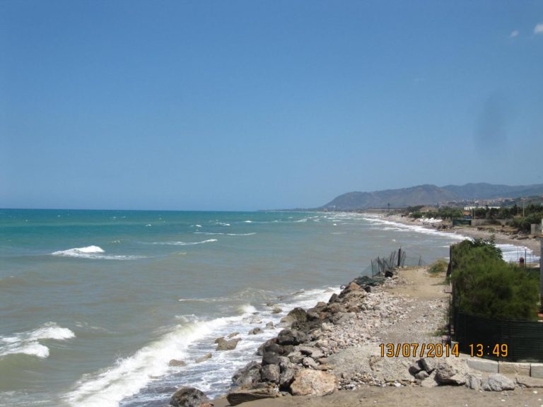 Erosione costiera: Campofelice, pubblicata gara per progettare recupero spiaggia