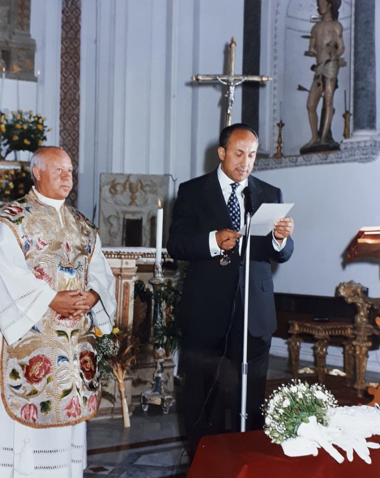 Petralia Soprana, oggi i funerali dell’ex sindaco Enzo La Placa