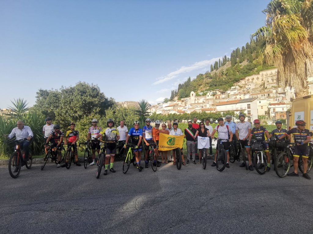 Appennino Bike Tour taglia il primo traguardo “siciliano”:toccherà anche le Madonie