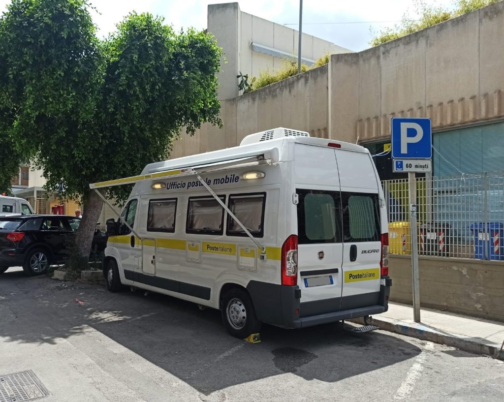 Poste Cefalù, per 2 giorni solo Ufficio Mobile