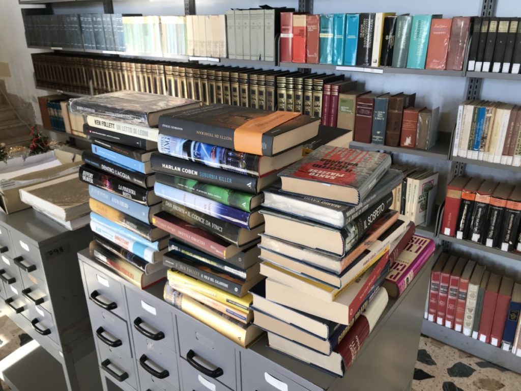 Dona un libro alla Biblioteca di Gangi