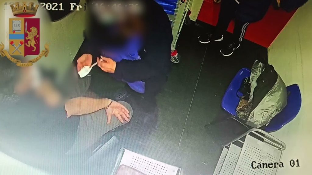 False vaccinazioni presso l’hub “fiera del mediterraneo” altri due in manette