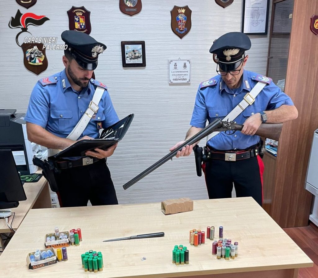 Nasconde in casa un fucile con matricola abrasa, arrestato dai Carabinieri