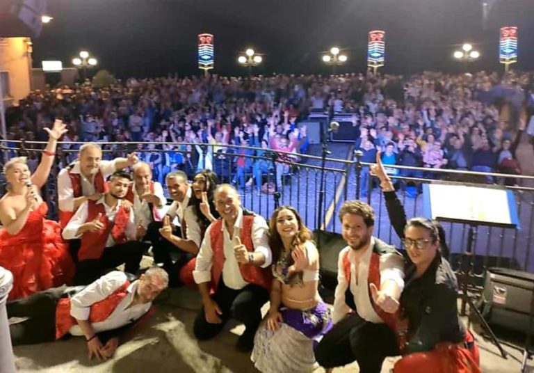 Musica,quando girano troppe….LUNA ROSSA