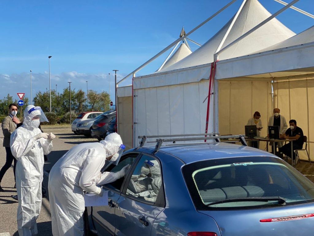 Vaccinazioni anticovid e drive in per i tamponi: rimodulata l’organizzazione dell’Asp di Palermo