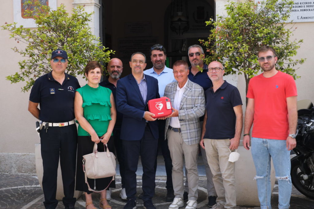 “Ti abbiamo a cuore”: consegnati dalla Seus 301 defibrillatori in luoghi pubblici della Sicilia