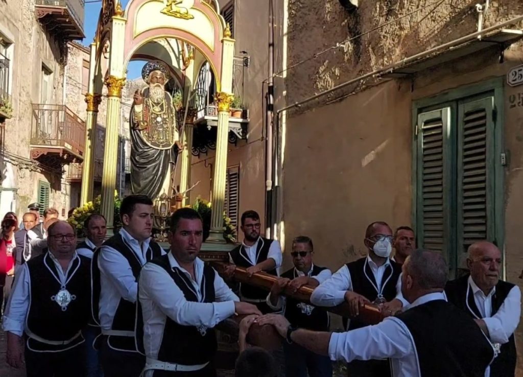 Grande festa a Caltavuturo per i 100 anni della Confraternita di San Calogero
