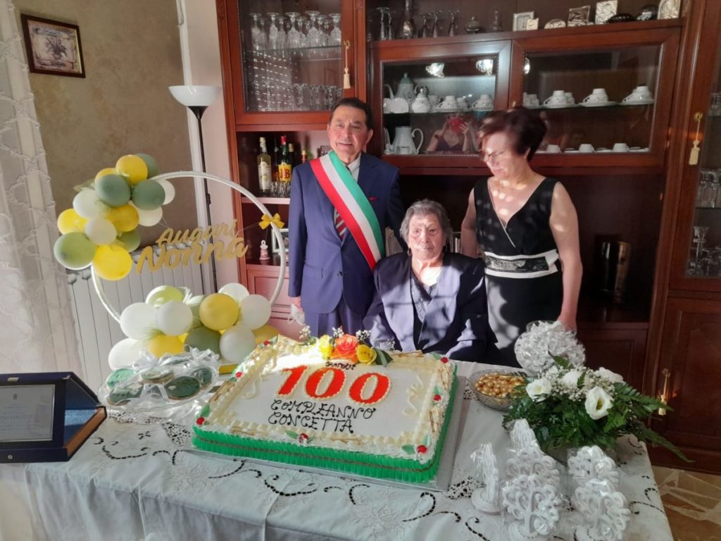 100 anni per nonna Concetta:è festa a San Mauro Castelverde