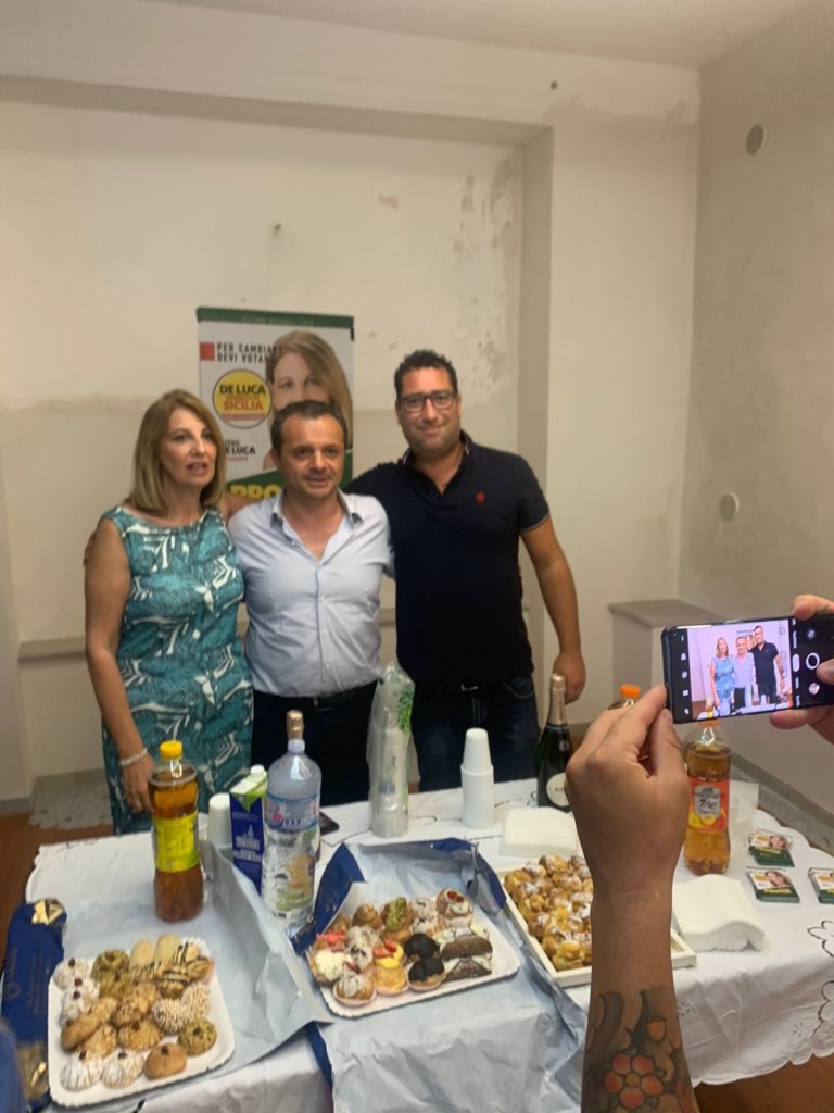 Cateno De Luca fa tappa a Montemaggiore