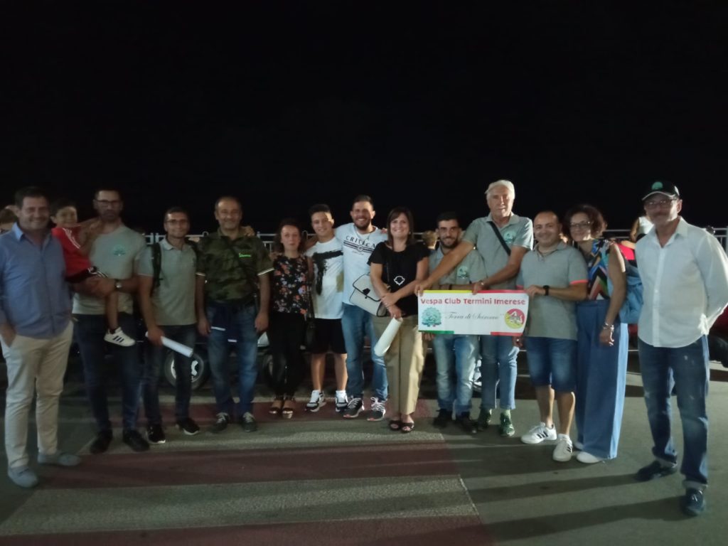 Belvedere dei Tramonti in Vespa