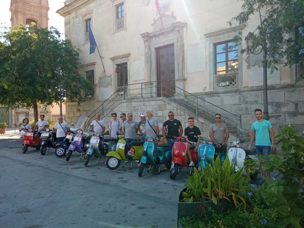 Serata Vespa Club a Campofelice