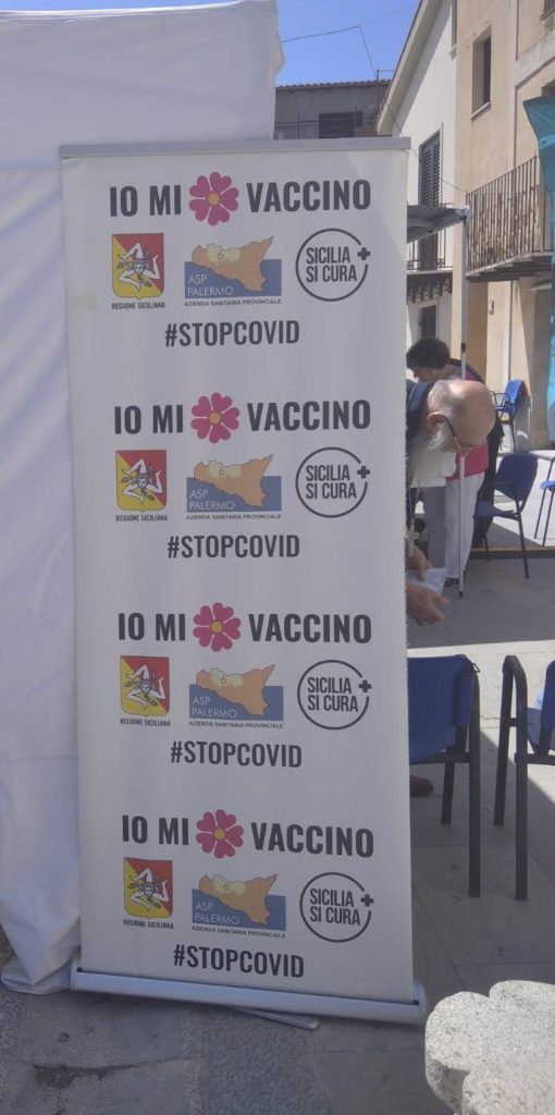Covid: bollettino settimanale, contagi e ospedalizzazioni in calo. A rischio gli over 60