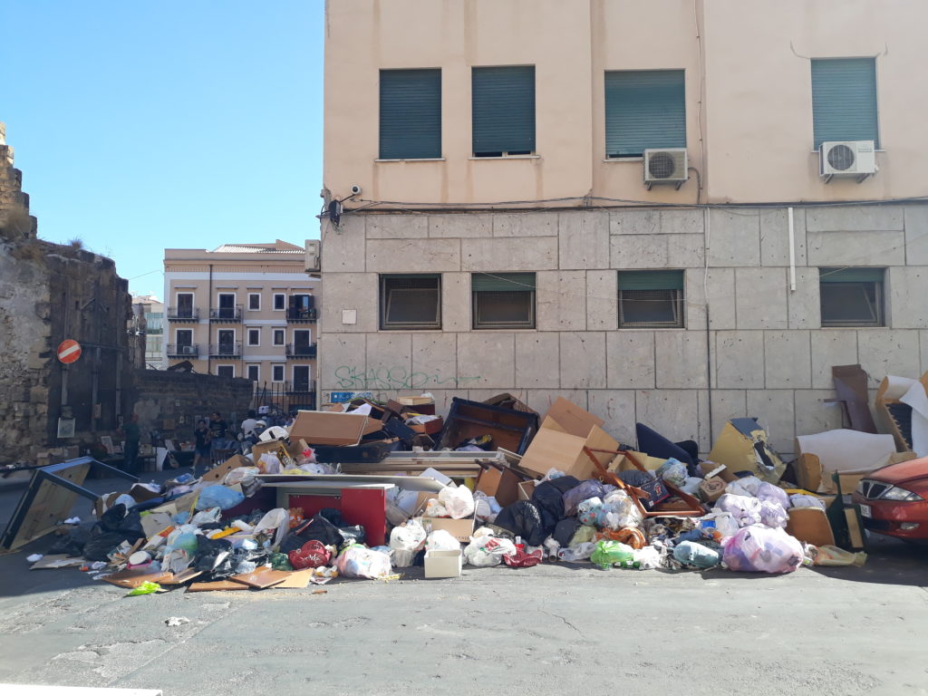 Palermo e i suoi rifiuti a cielo aperto