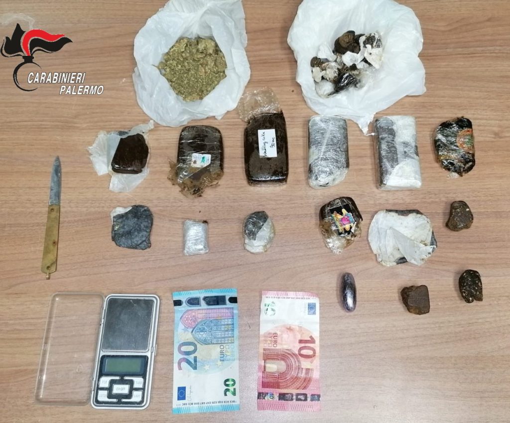 Droga all’interno dell’auto, arrestato un giovane palermitano