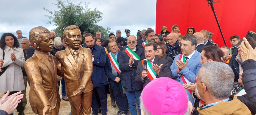 San Mauro Castelverde,inaugurato monumento dedicato a Falcone e Borsellino