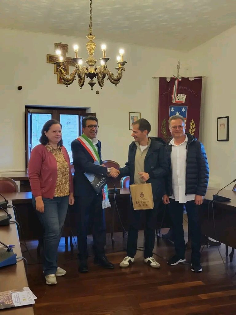 Geraci Siculo, delegazione Rumena in visita al Comune