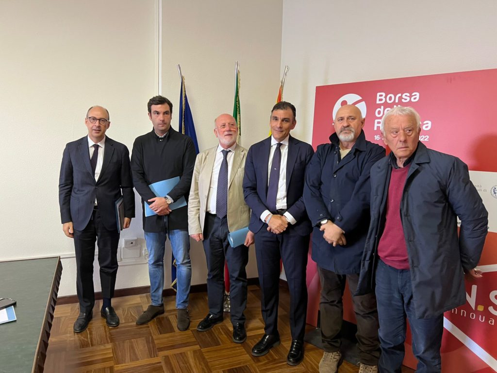 Attività produttive, scade domenica il bando per partecipare ad “Artigiano in Fiera”. Tamajo: “Occasione per promuovere i prodotti siciliani”