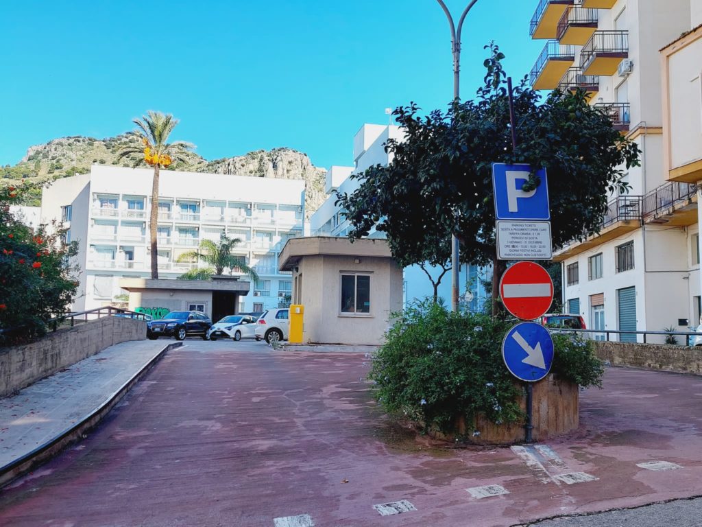 Cefalu’ avrà un parcheggio multipiano da 150 posti. Bando di affidamento