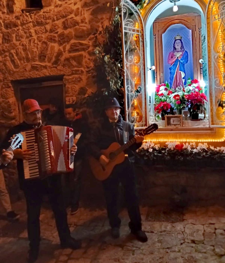 Da 55 anni suonano alla Novena di Natale,sono i frateli Inguaggiato a Petralia Sottana