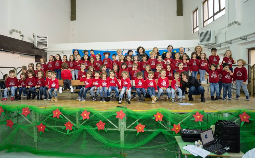 Gangi, a scuola il magico natale dei piu’ piccini