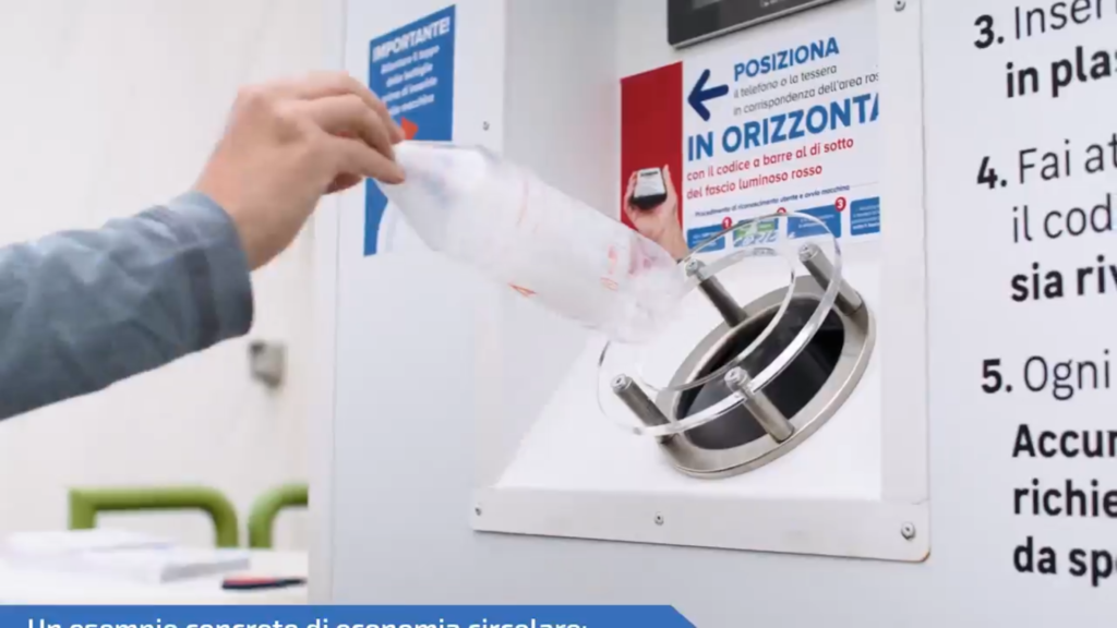 A Cefalù un ecocompattatore mangiaplastica