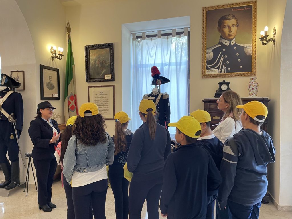 Scuole in visita al Comando Legione Carabinieri “Sicilia”