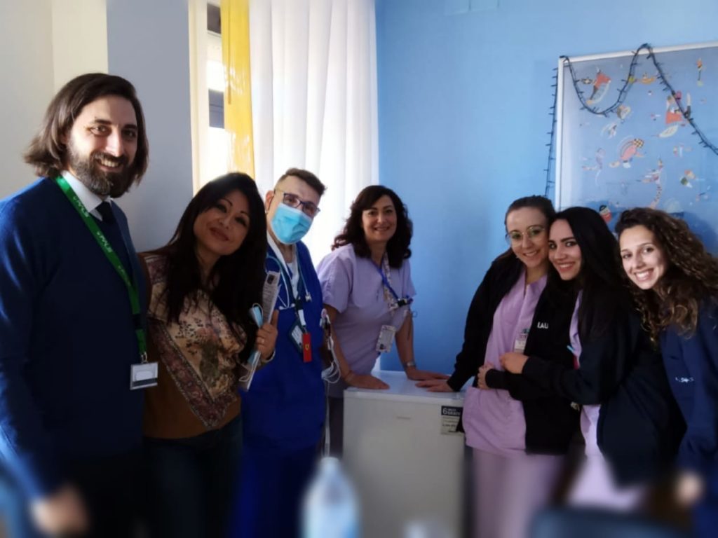 <strong>Ospedale di Cefalù, nuova iniziativa di solidarietà della Fials: donato un mini frigo al reparto di Ostetricia</strong>