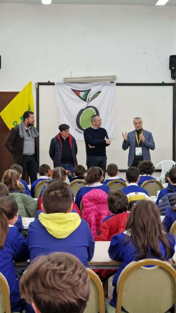 OLIO IN CATTEDRA ,A SAN MAURO CASTELVERDE UNA LEZIONE PER PICCOLI ASSAGGIATORI