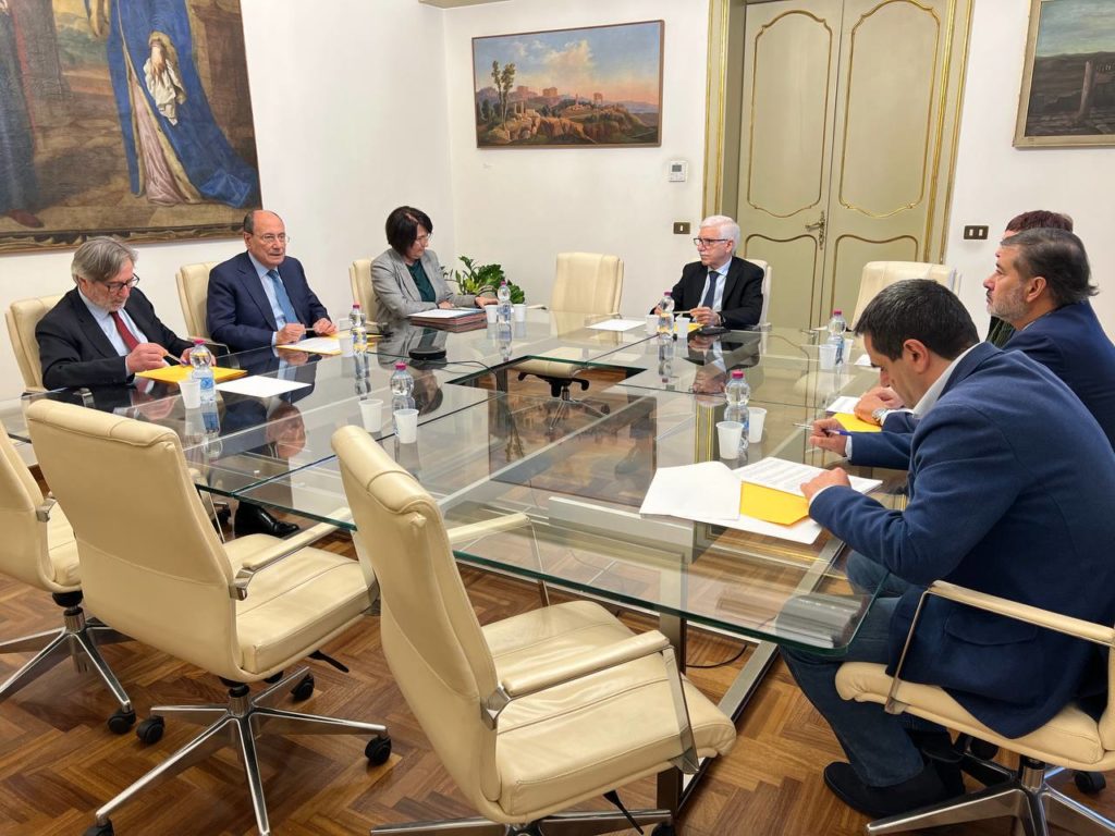 Pnrr, siglato protocollo tra Regione e parti sociali