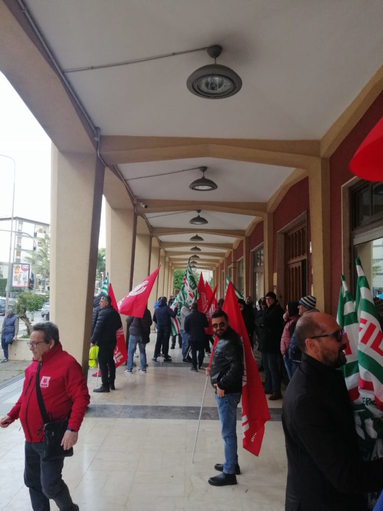 Braccio di ferro Ferrovie-Toto Costruzioni. La Regione promuove un Tavolo tecnico