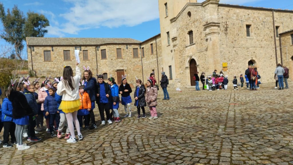 Blufi, con i ragazzi del servizio civile e’ caccia alle uova di Pasqua