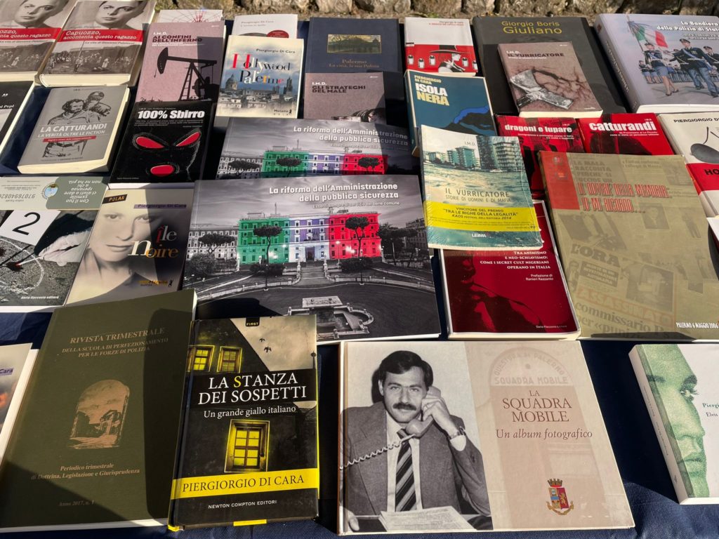 La Polizia partecipa alla ottava edizione della Via dei Librai