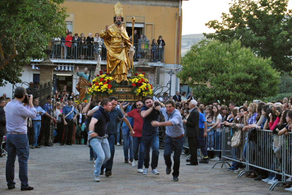 Gangi, entra nel clou la festa dello Spirito Santo