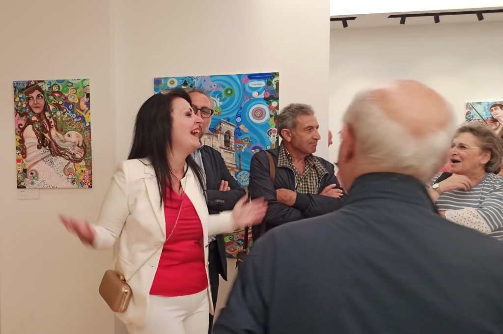 Polizzi Generosa,la pittura di Enza Termini conquista il cuore dei….. polizzani