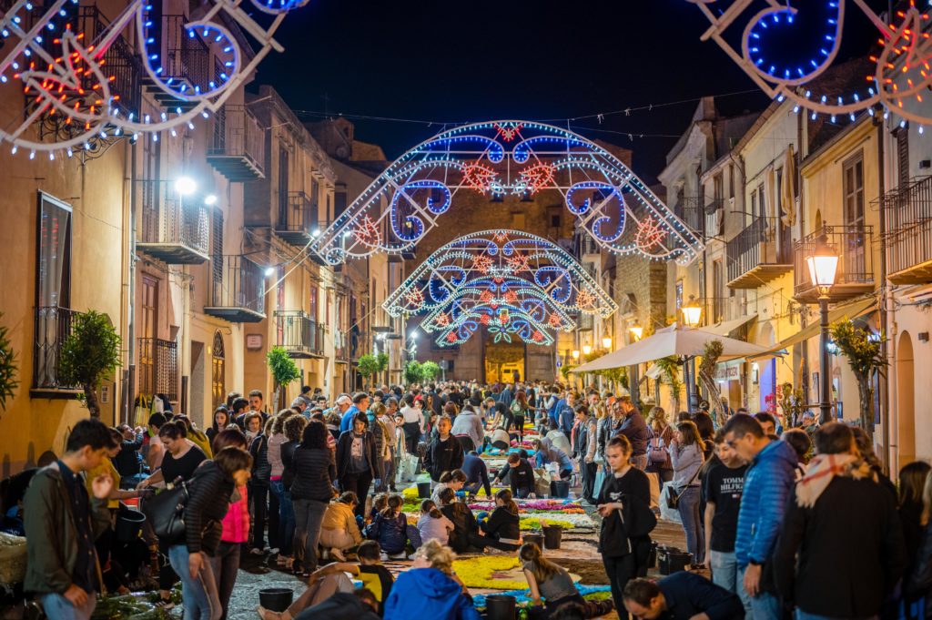 Ancora un successo per la XV edizione dell’Infiorata di Castelbuono