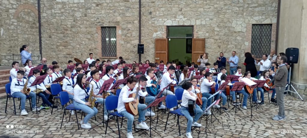 Blufi,suggestivo concerto di fine anno scolastico al  Santuario della Madonna dell’Olio