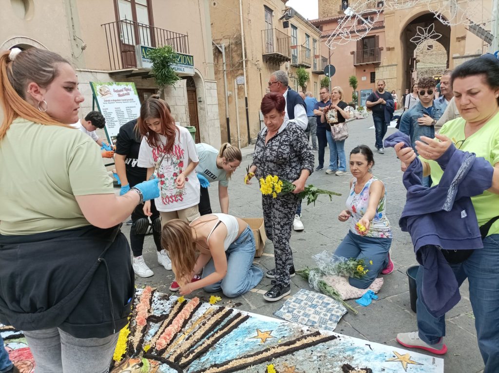 Liceo Artistico di Cefalù all’Infiorata di Castelbuono