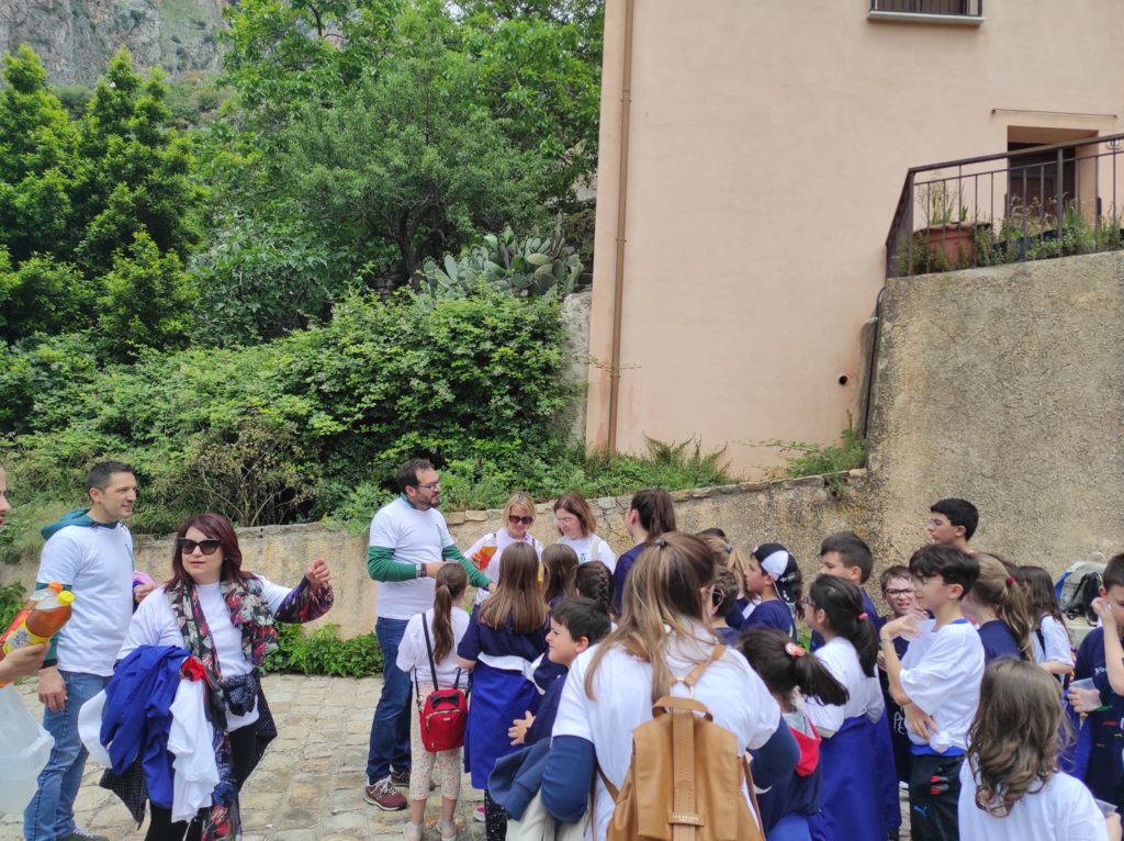 “Raccoglimi”, Giornata Ecologica con i ragazzi delle Scuole di Isnello