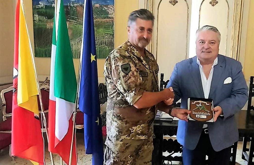 Il Comandante della Base logistico addestrativa di Cefalù in visita all’Ente Parco delle Madonie