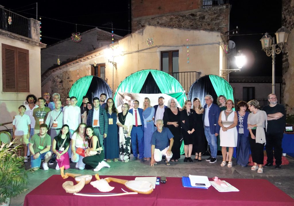 San Mauro Castelverde è…una Poesia:concluso con successo il terzo festival di poesia e la X edizione del premio letterario dedicato a “Paolo Prestigiacomo”