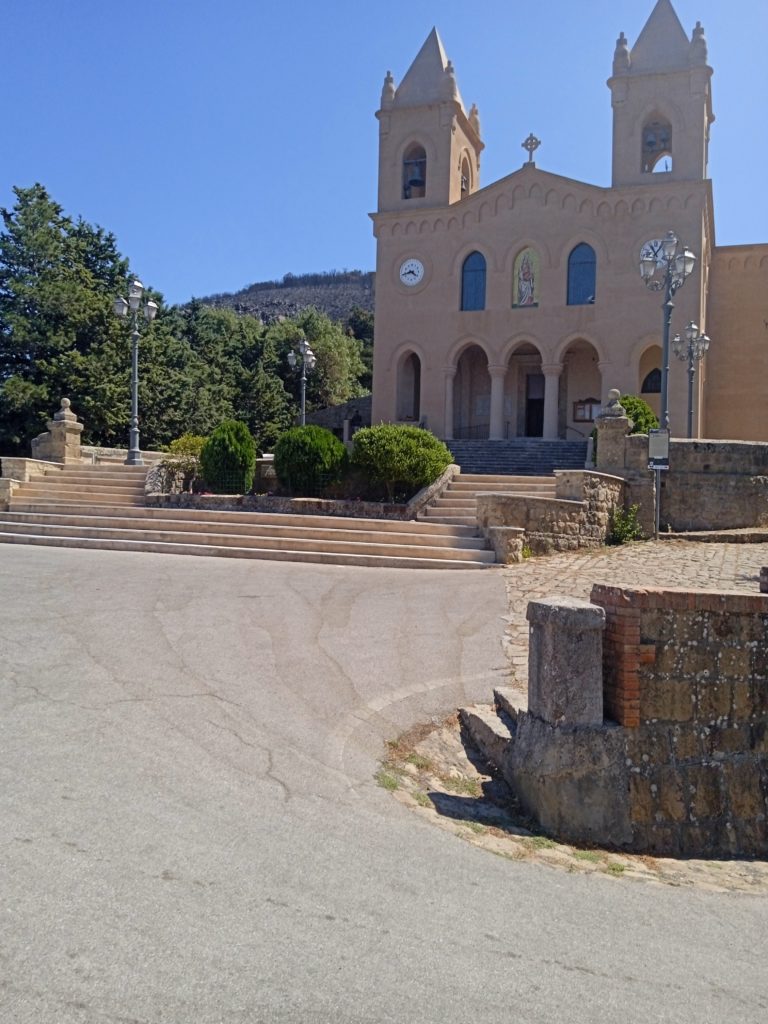 Gibilmanna. “Olivo della Madonna” a rischio di estinzione. Convegno Nazionale di Archeoclub d’Italia