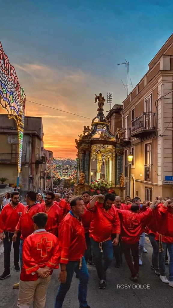 Montemaggiore Belsito e la tradizionale festa del SS. Crocifisso