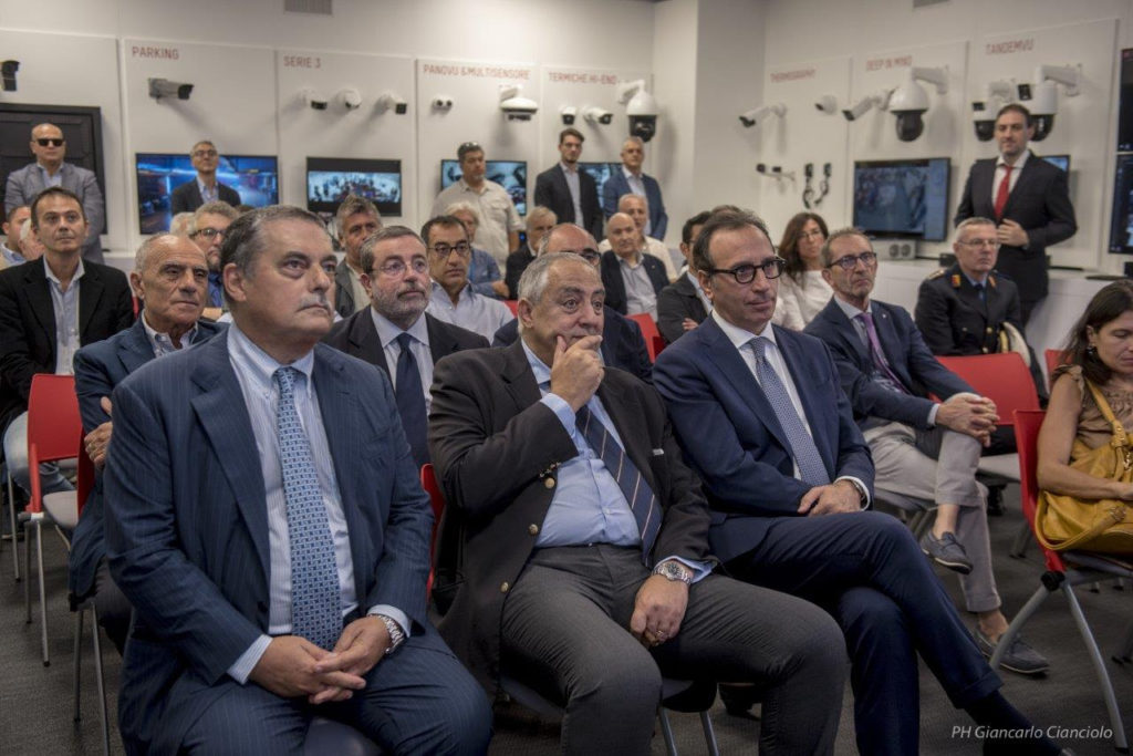 Incendi: prevenzione con telecamere che rilevano il fumo a distanza, presentate al nuovo hub formativo di Hikvision a Palermo