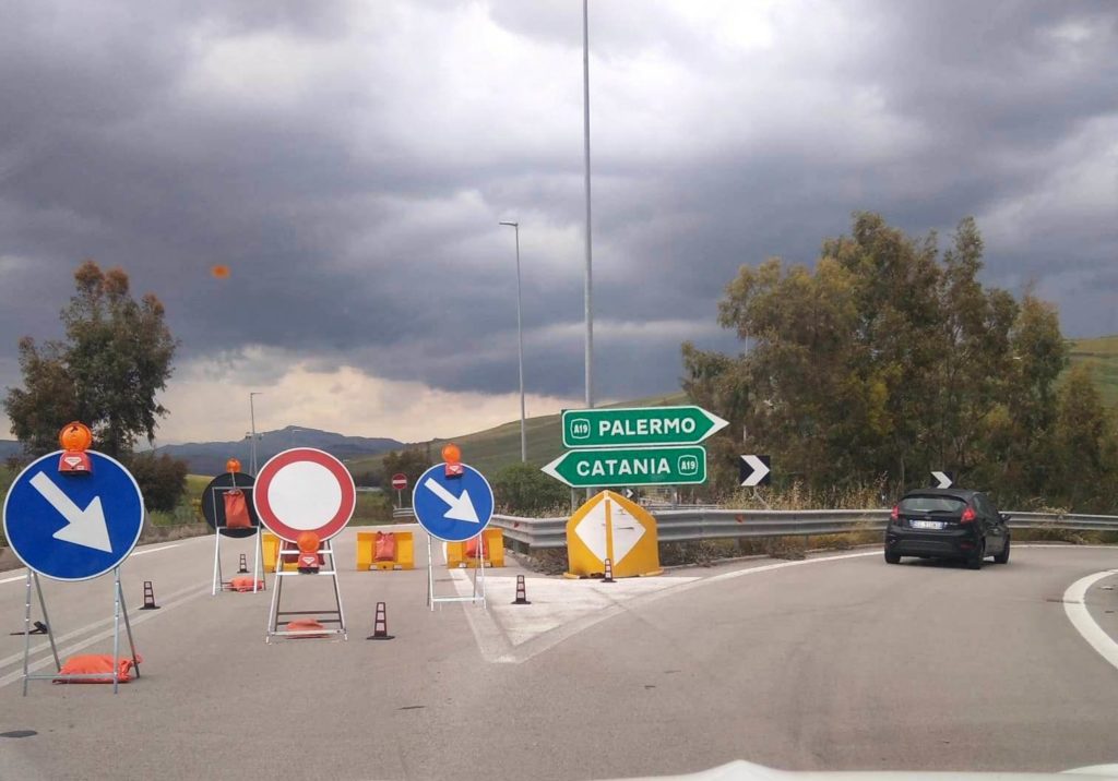 A19 incidente galleria Tremonzelli temporaneamente chiusa