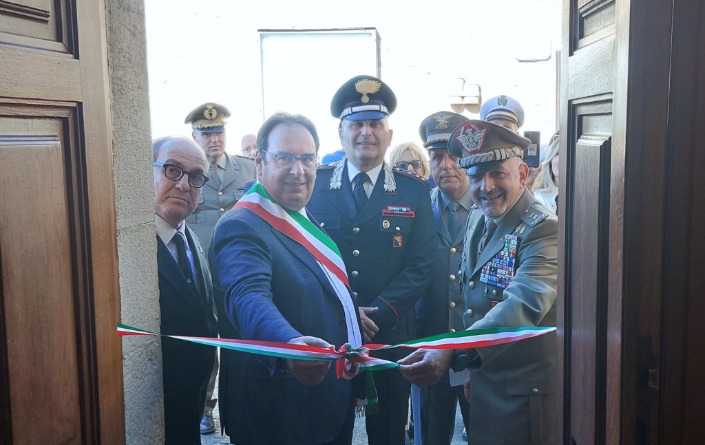 Gangi onora i sei civili deceduti durante la seconda guerra mondiale, presente il Generale Maurizio Scardino