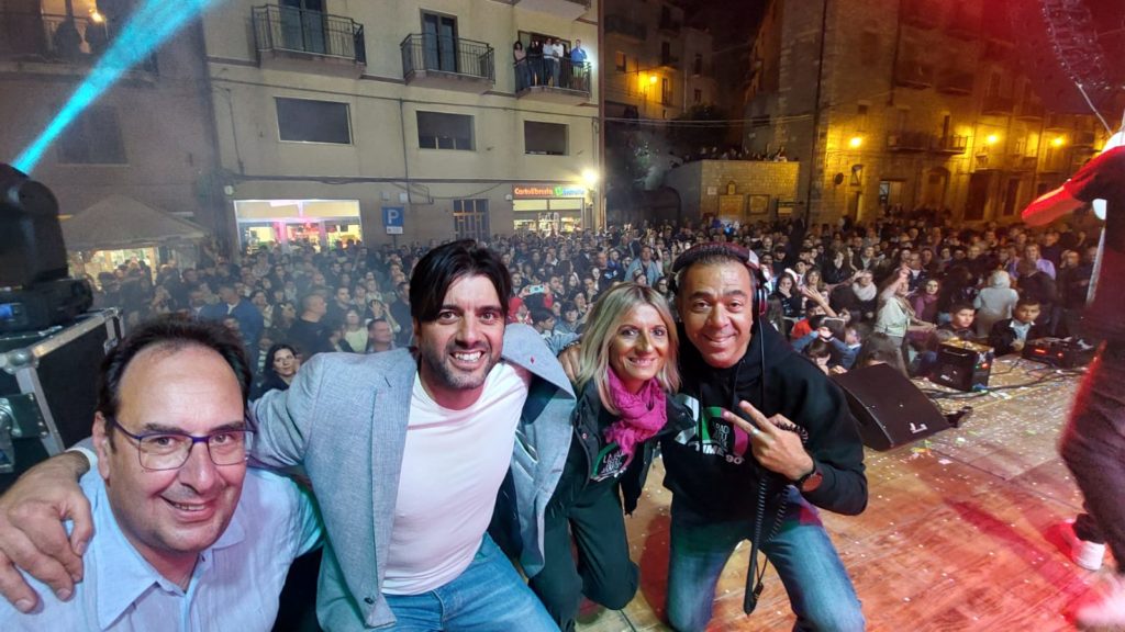 A Gangi in tanti alla notte bianca ai piedi del borgo