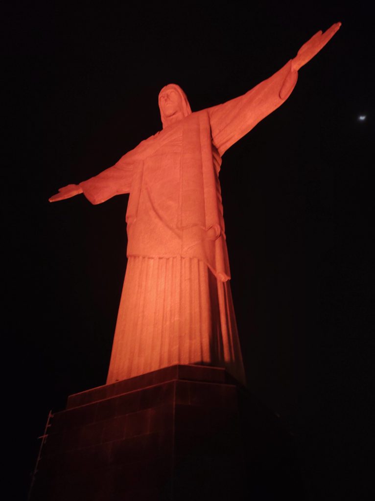 Giornata mondiale del dono. 28 novembre i monumenti si illuminano di rosso