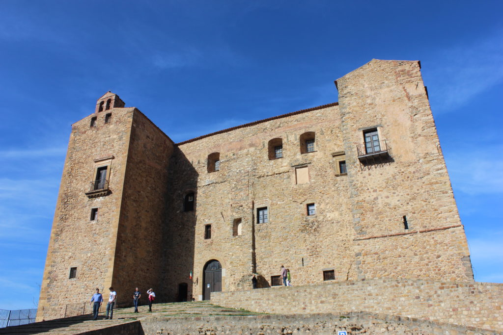 Castelbuono,si presenta il libro “Teste di Ciaca”